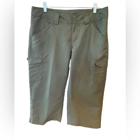 Columbia 8 Khaki Green Outdoor Omni Sun Protection Cargo Pocket Bermuda Shorts - Picture 1 of 9
